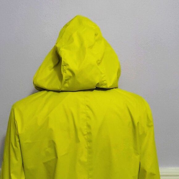 ZeroXposure Key Lime Yellow Lightweight Water Resistant Hooded Rain Jacket - Picture 7 of 15
